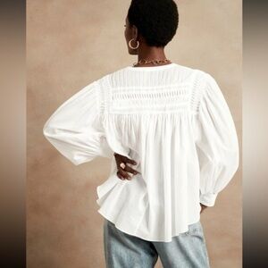 Banana Republic Size XS PINTUCK SWING TOP Elegant White Women's Top Cottage Boho